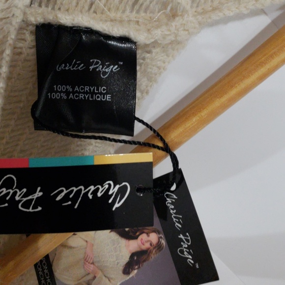 Charlie Paige Cream Colored Pancho- one size - Picture 3 of 4